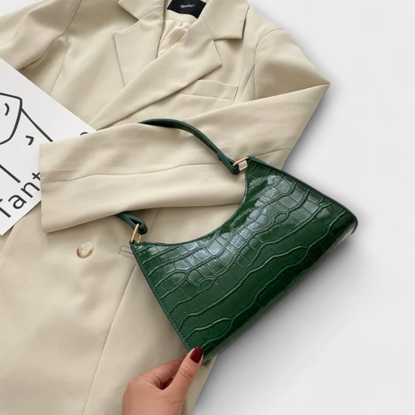 Aurellia. - Sac en cuir verni spacieux et élégant pour un usage quotidien