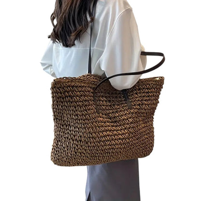 Sac bandoulière en paille tissée Aurellia avec des sangles durables pour un usage quotidien