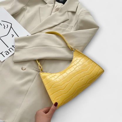 Aurellia. - Sac en cuir verni spacieux et élégant pour un usage quotidien