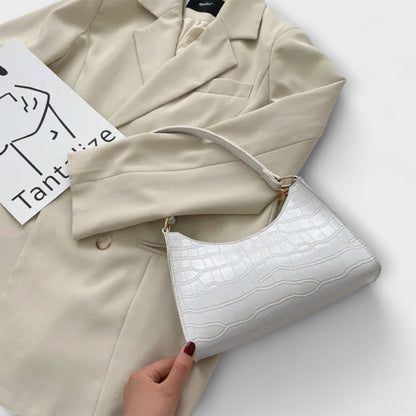 Aurellia. - Sac en cuir verni spacieux et élégant pour un usage quotidien